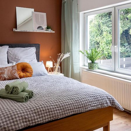 Wohlfuehlwohnung Mit 25 Qm Terrasse, Netflix Coblenza Exterior foto